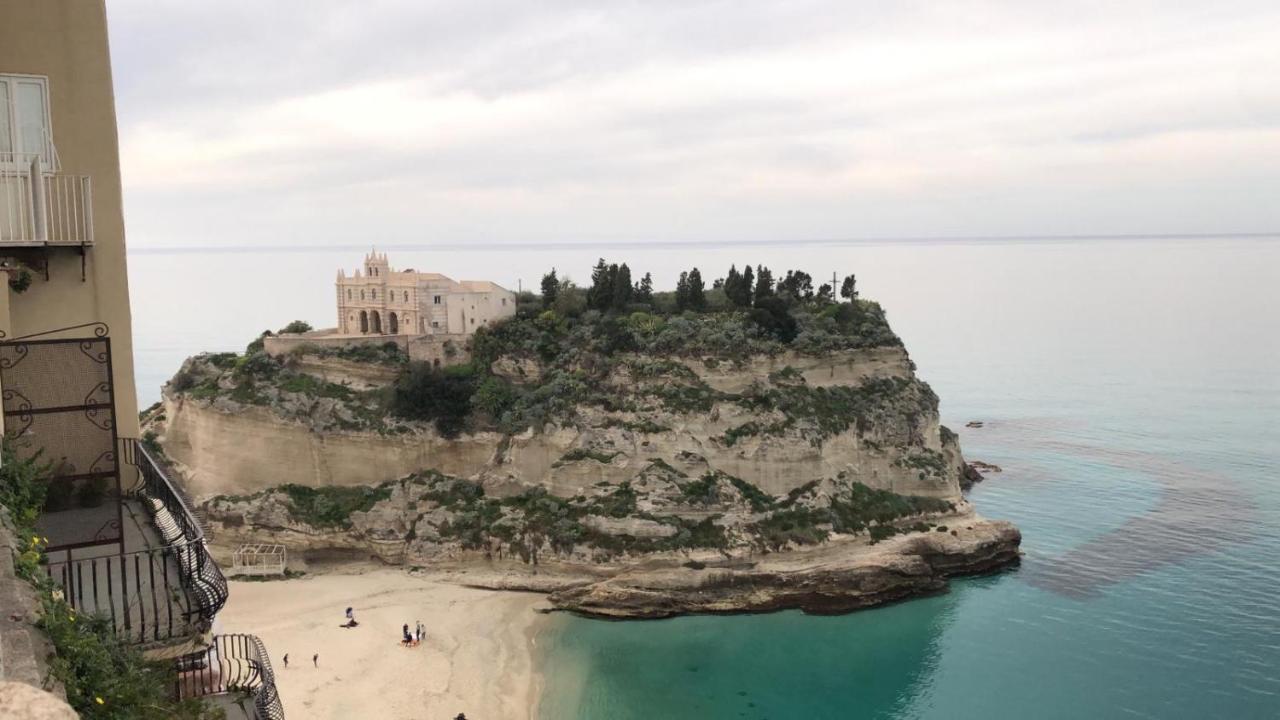 Bed and Breakfast L Antico Soffitto Tropea Exterior foto